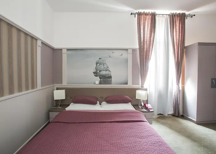 加里亚酒店 酒店 3*