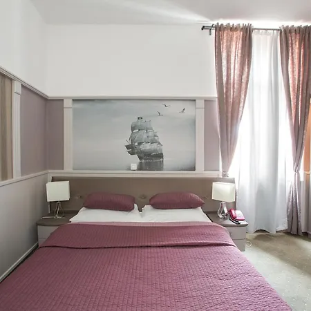 Galija Hotell 3*