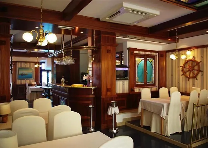 加里亚酒店 酒店 3*