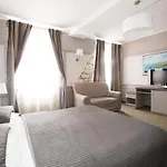 Galija 3* بولا